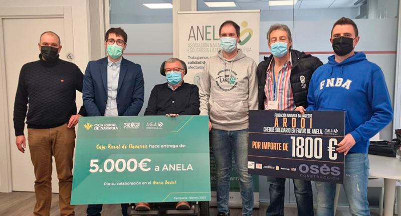 ANELA recibe los fondos recaudados en el Arena Basket